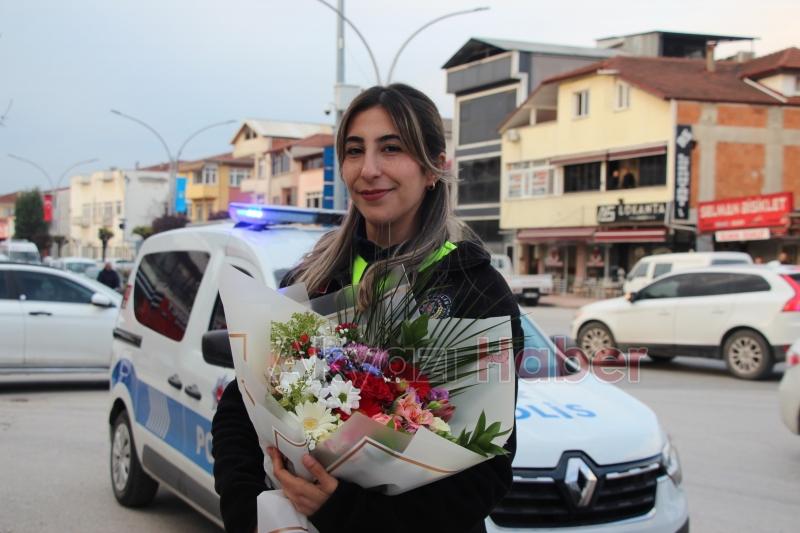 Kavga ihbarına giden polislere sürpriz kutlama