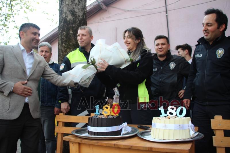 Kavga ihbarına giden polislere sürpriz kutlama