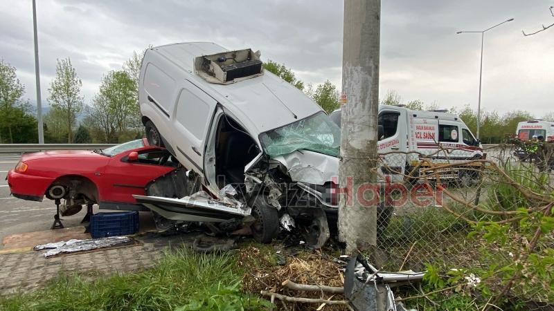 Sapanca yolunda kaza: 3 yaralı