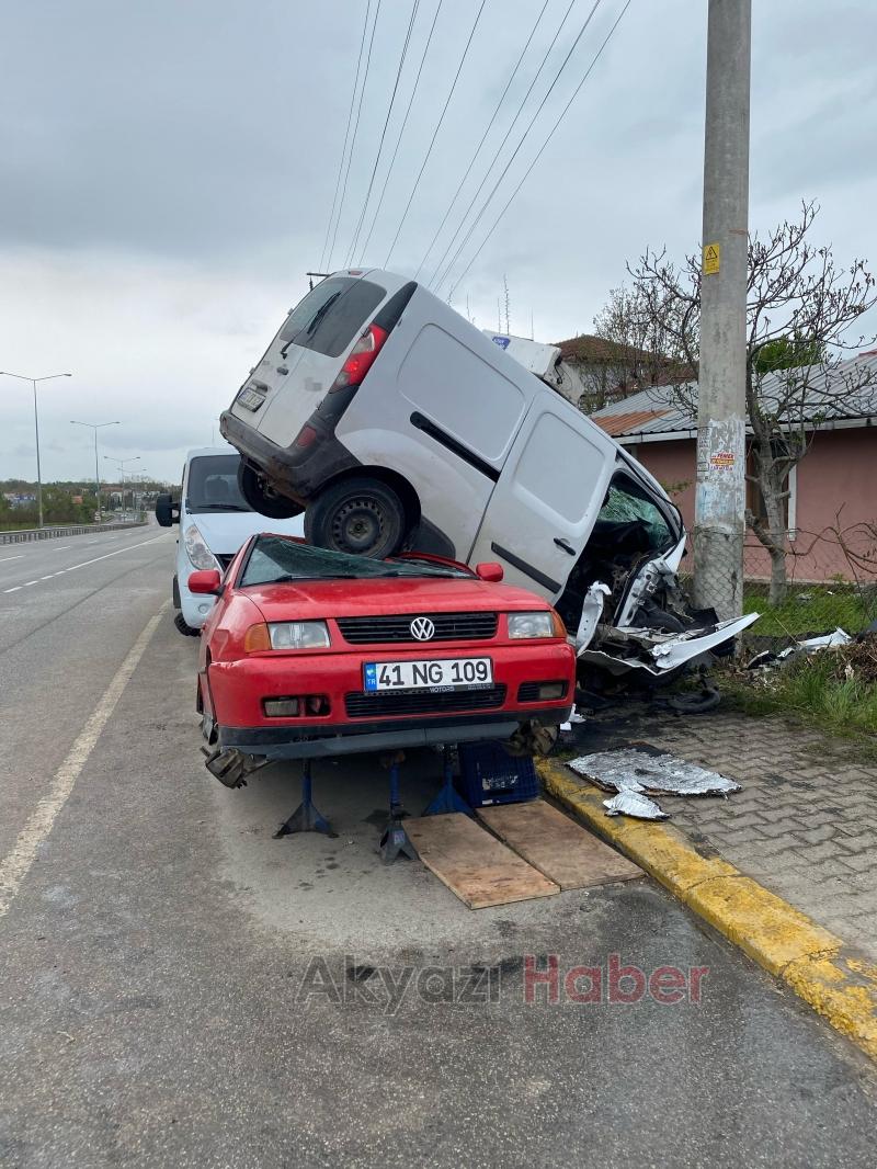 Sapanca yolunda kaza: 3 yaralı