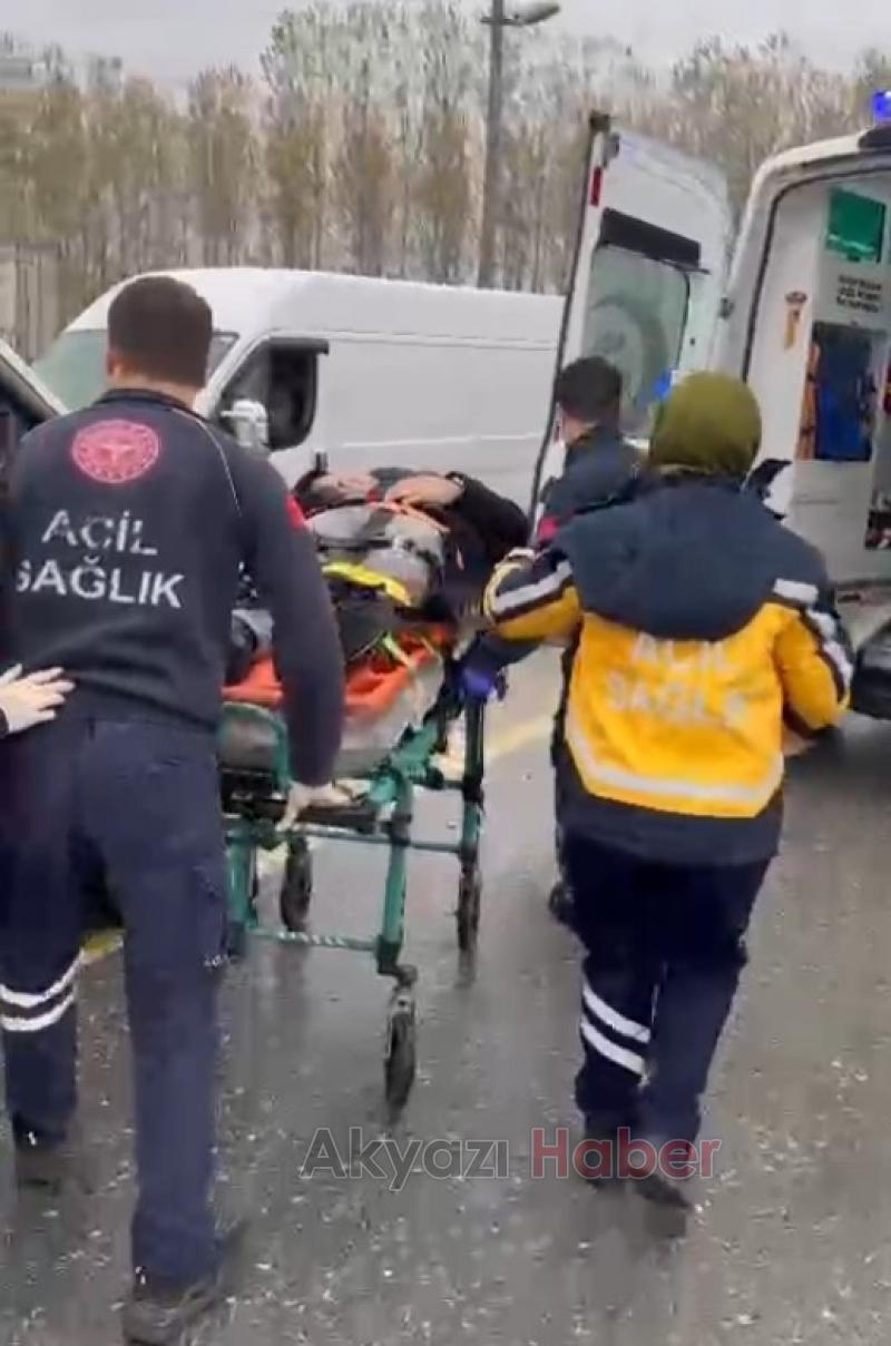 Batakköy'de İki Araç Çarpıştı: Savrulan Araç İşyeri Duvarını Yıktı, 2 yaralı 