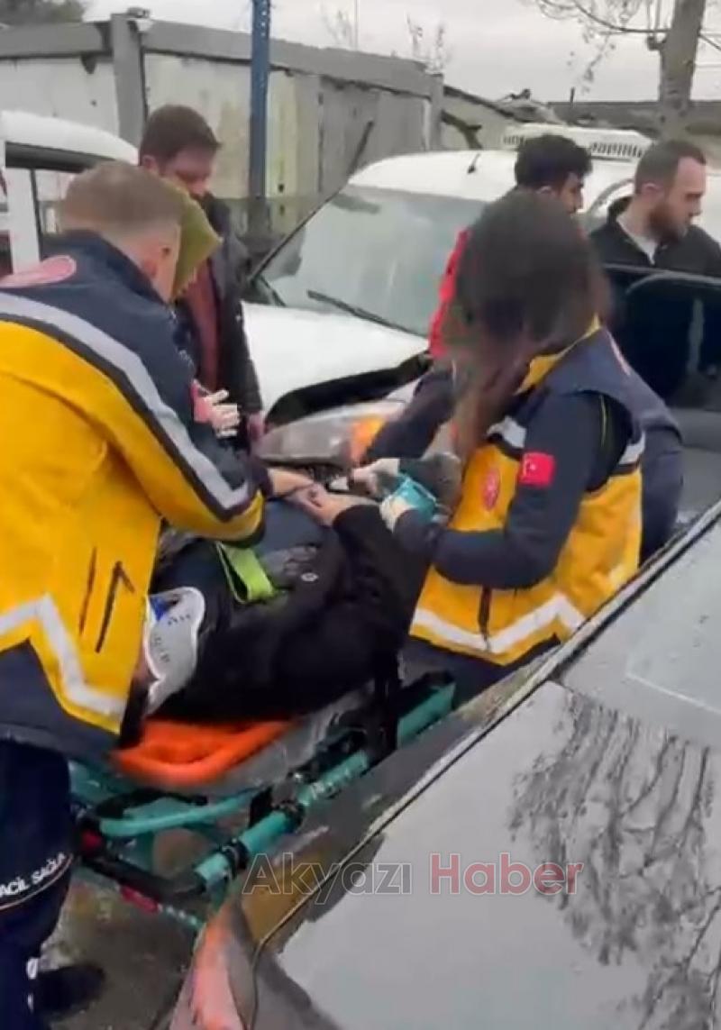 Batakköy'de İki Araç Çarpıştı: Savrulan Araç İşyeri Duvarını Yıktı, 2 yaralı 