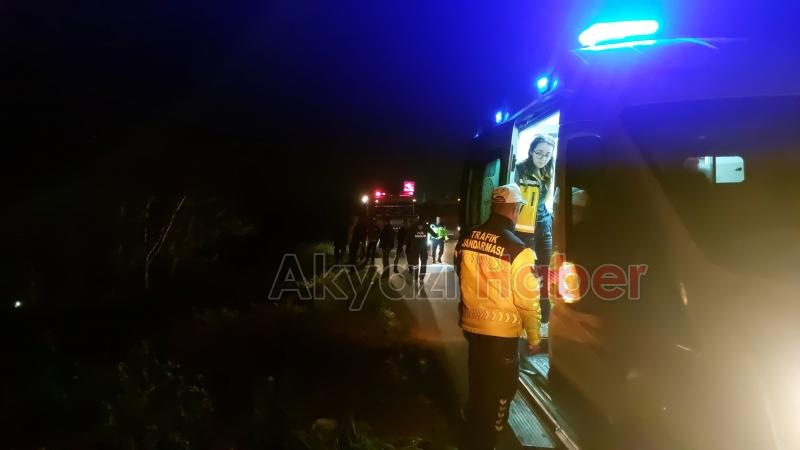 Şarampole uçan araçtan yaralı kurtarıldı, sedyede sigara yaktı