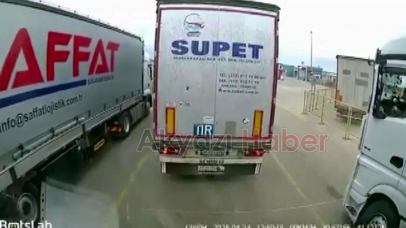 Depremde tırlar beşik gibi böyle sallandı