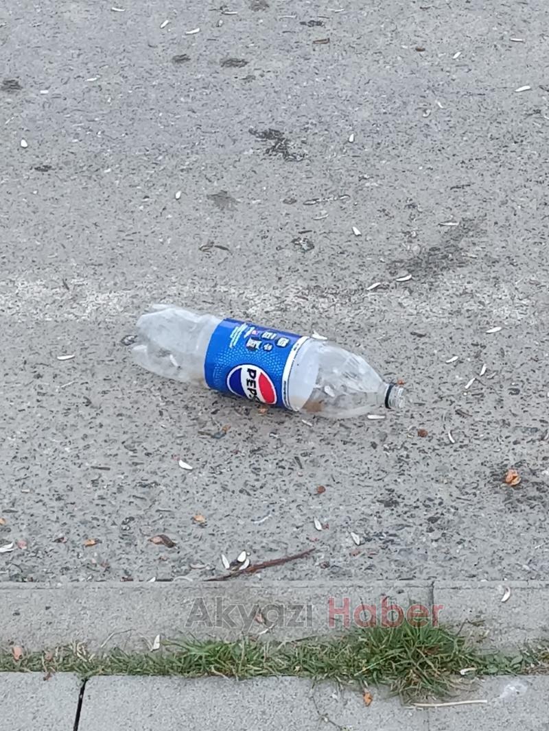 Akyazı SGM Parkı'nda alkol ve çöp tepkisi