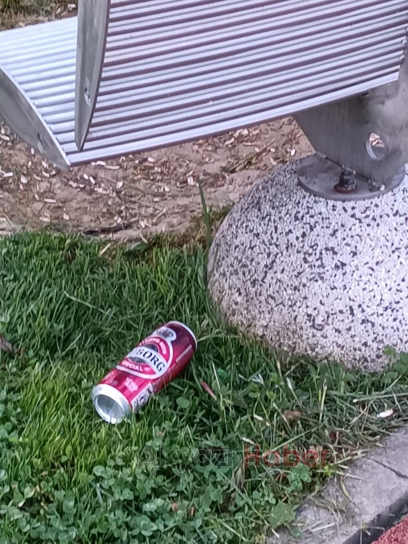 Akyazı SGM Parkı'nda alkol ve çöp tepkisi