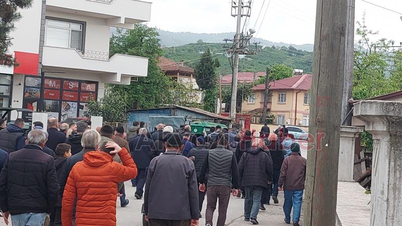 Silahla yaraladığı damadı tarafından bıçaklanan  kayınpeder toprağa verildi