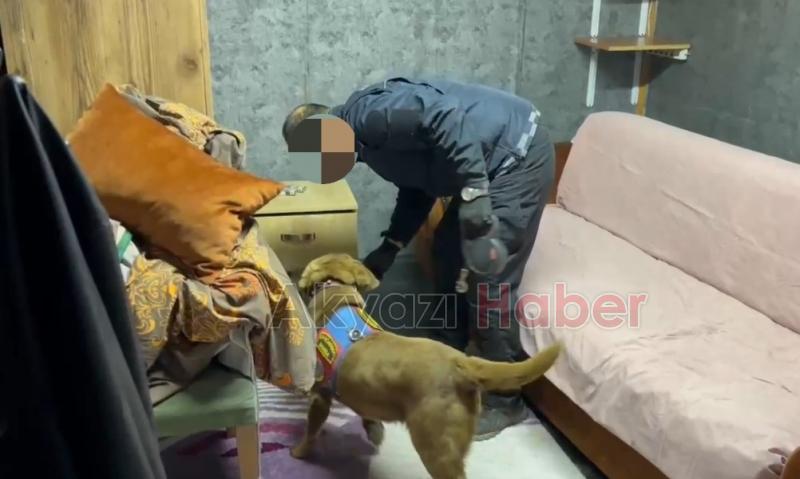 Ruhsatsız silahlarla yakalandılar