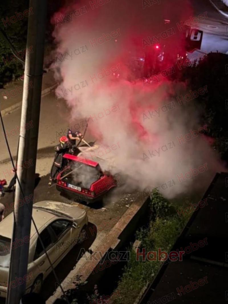 Park halindeki otomobil yandı