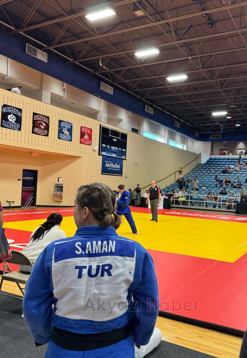 Texsas’ta Karapürçek Rüzgarı: Sümeyye Aman’dan Uluslararası Başarı