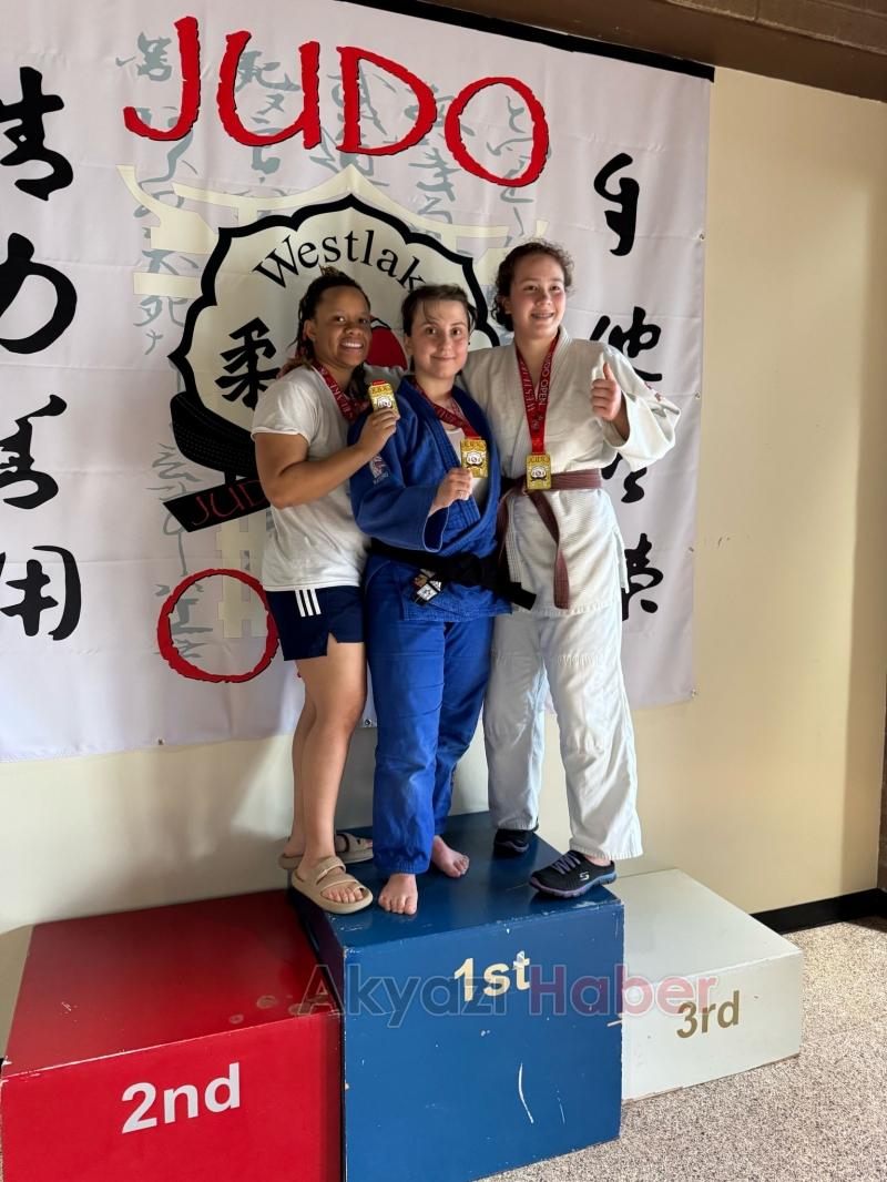 Texsas’ta Karapürçek Rüzgarı: Sümeyye Aman’dan Uluslararası Başarı