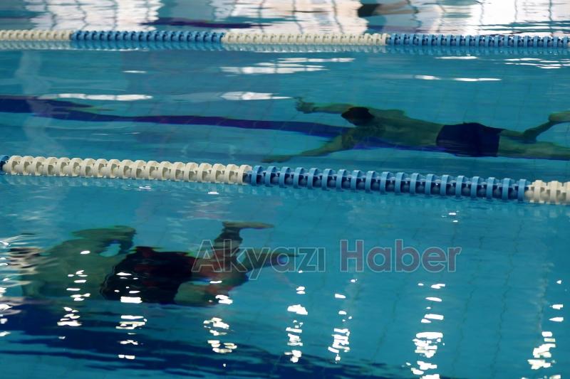 Sahillerde görev yapacak hayat timi bu zorlu parkurda seçiyor