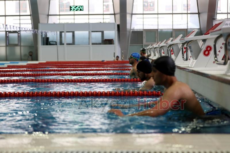 Sahillerde görev yapacak hayat timi bu zorlu parkurda seçiyor