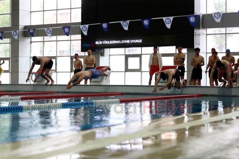 Sahillerde görev yapacak hayat timi bu zorlu parkurda seçiyor