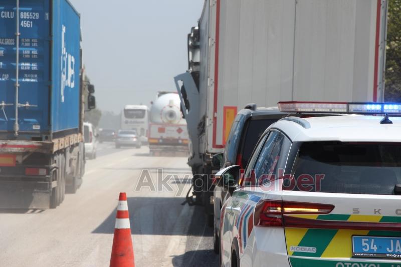 Otoyolun Akyazı kesiminde kaza