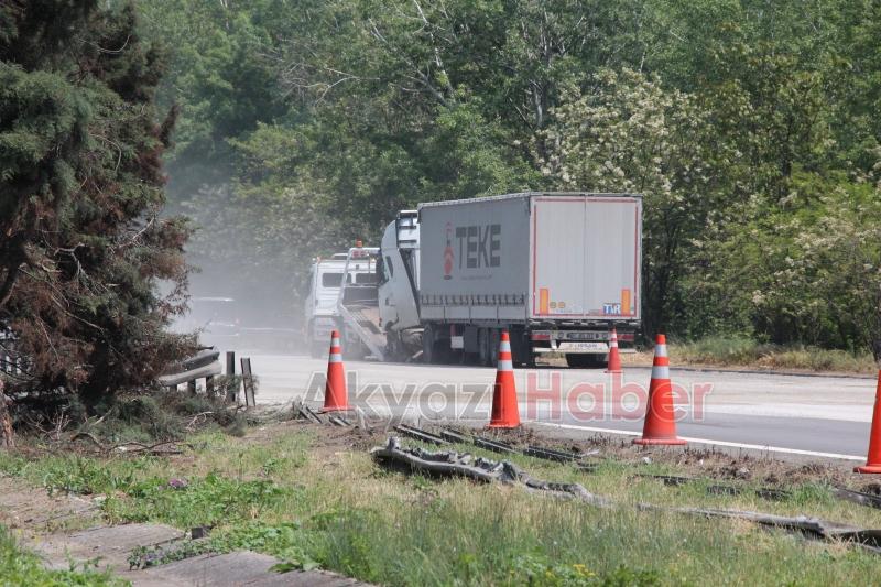 Otoyolun Akyazı kesiminde kaza