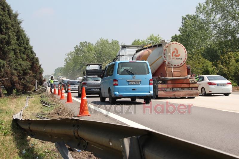 Otoyolun Akyazı kesiminde kaza