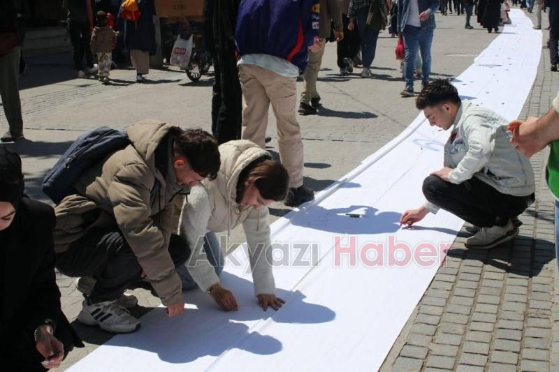 Vicdanın sesi Çark Caddesi nden yükseldi Gazze yalnız değil