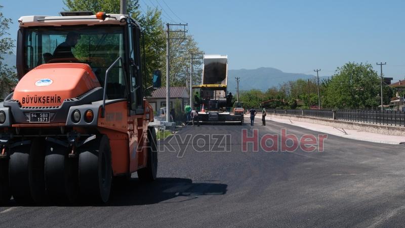 Büyükşehir Karacasu’da asfalt çalışmalarına başladı