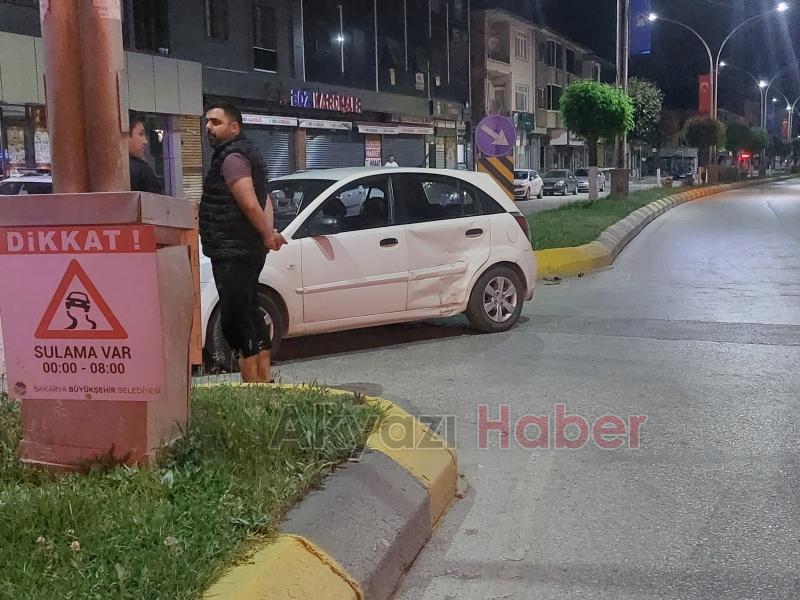 Caddede kaza: 3 yaralı