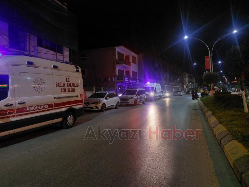 Caddede kaza: 3 yaralı