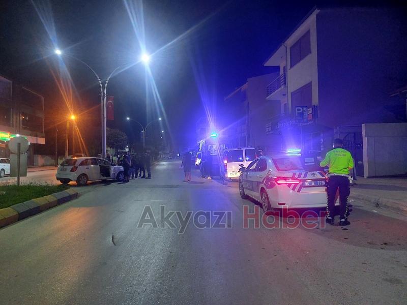 Caddede kaza: 3 yaralı