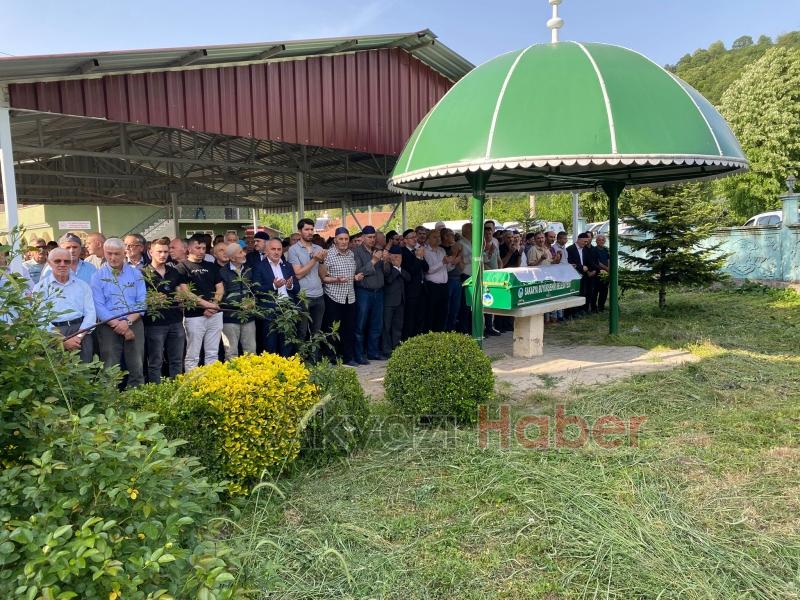 Kamil Saka  defnedildi