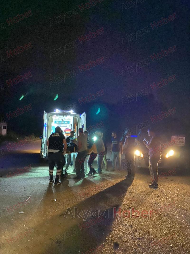 Hafif Ticari Araçla Otomobil Çarpıştı: Bagaj Kapağı Uçtu, Araç Yoldan Çıktı 1 Ağır Yaralı