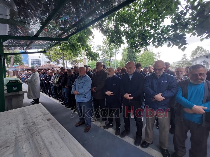 Evinde ölü bulunmuştu, dualarla toprağa verildi