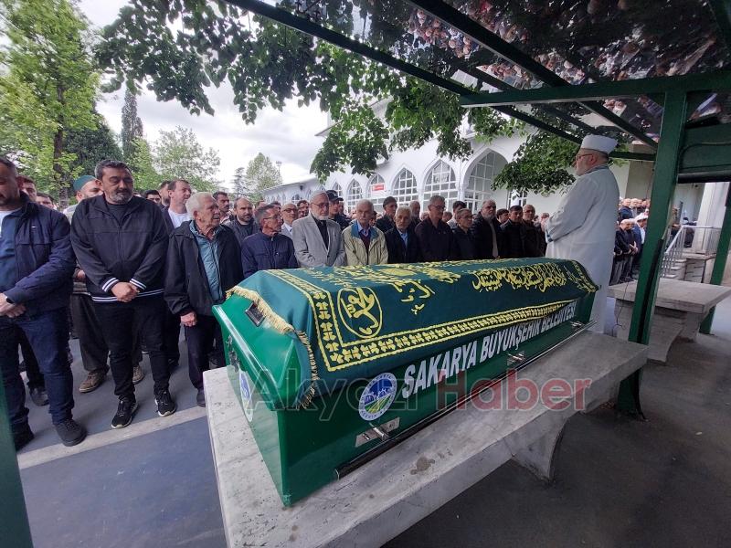 Evinde ölü bulunmuştu, dualarla toprağa verildi