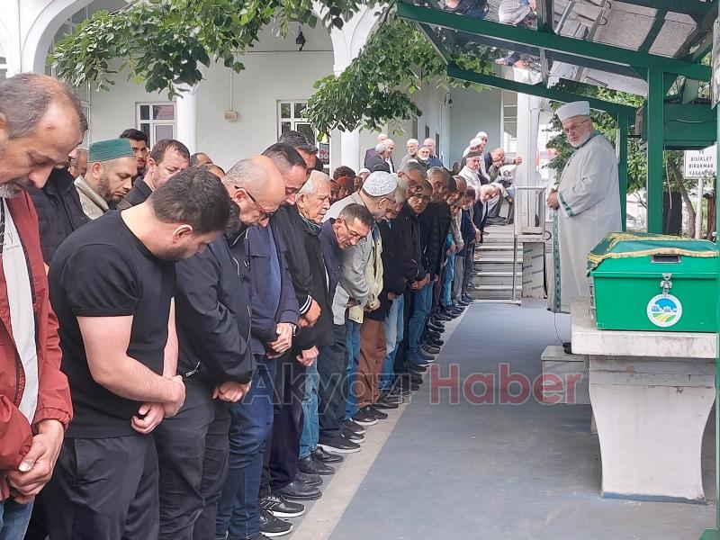 Evinde ölü bulunmuştu, dualarla toprağa verildi