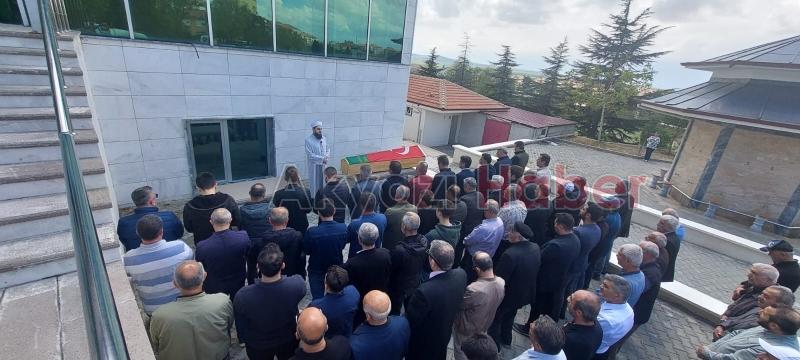 Madanoğlu İlkokulu Müdürü Bülent Gündüz toprağa verildi