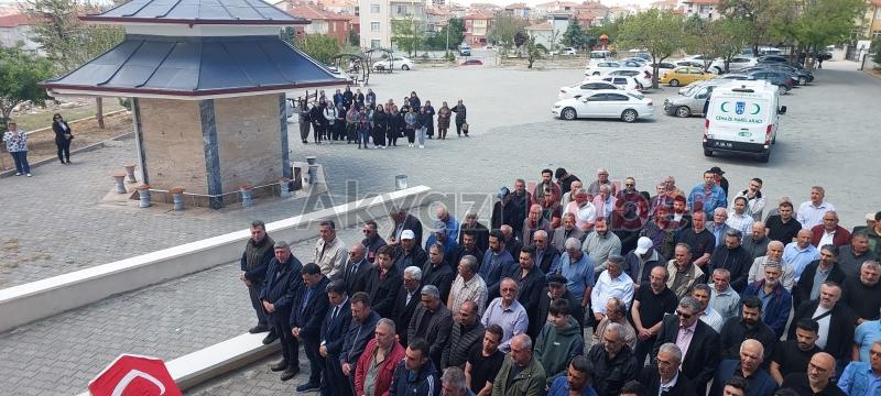 Madanoğlu İlkokulu Müdürü Bülent Gündüz toprağa verildi