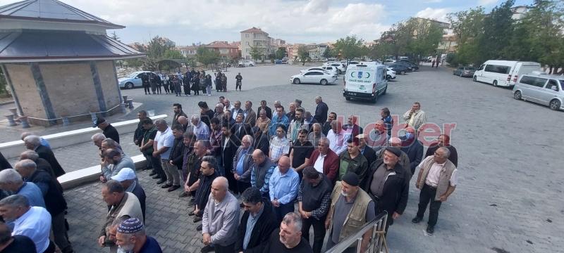 Madanoğlu İlkokulu Müdürü Bülent Gündüz toprağa verildi