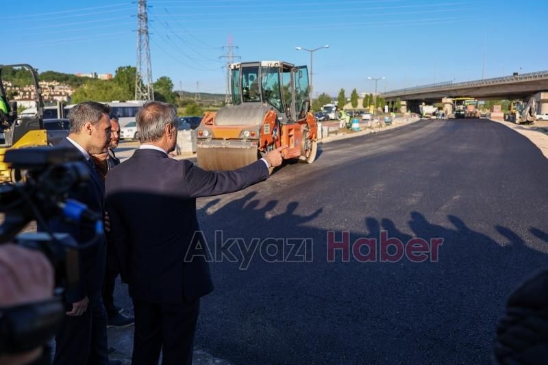 Sakarya'da metrobüs hattında ilk asfalt atıldı