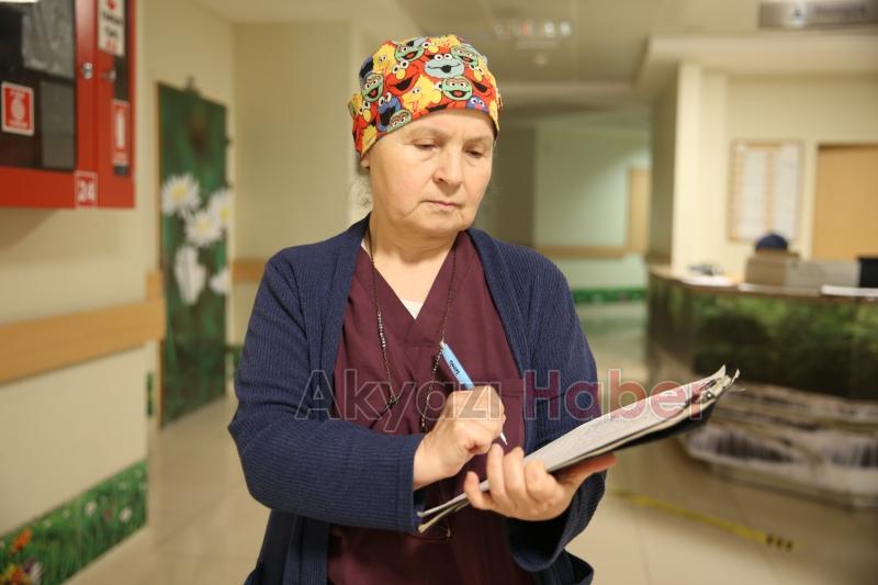 10 yıl önce emekli olmaya hak kazandı ama mesleğinden kopamıyor