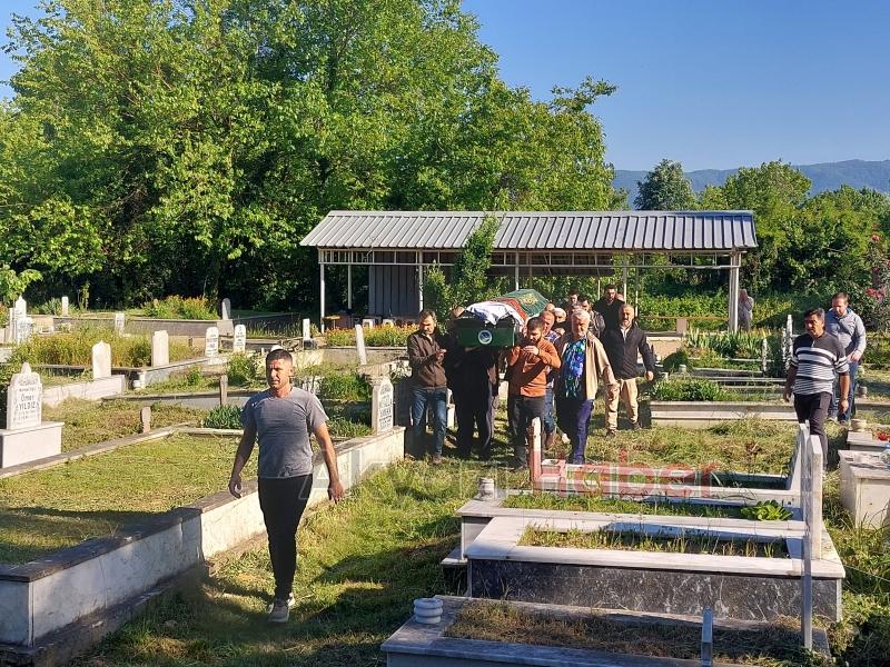 Mübeyyen Öztürk e Gözyaşları ve Dualarla Veda