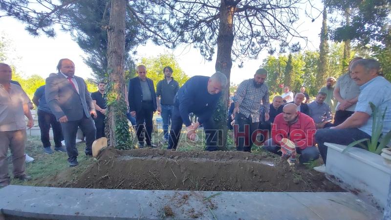 Mübeyyen Öztürk e Gözyaşları ve Dualarla Veda