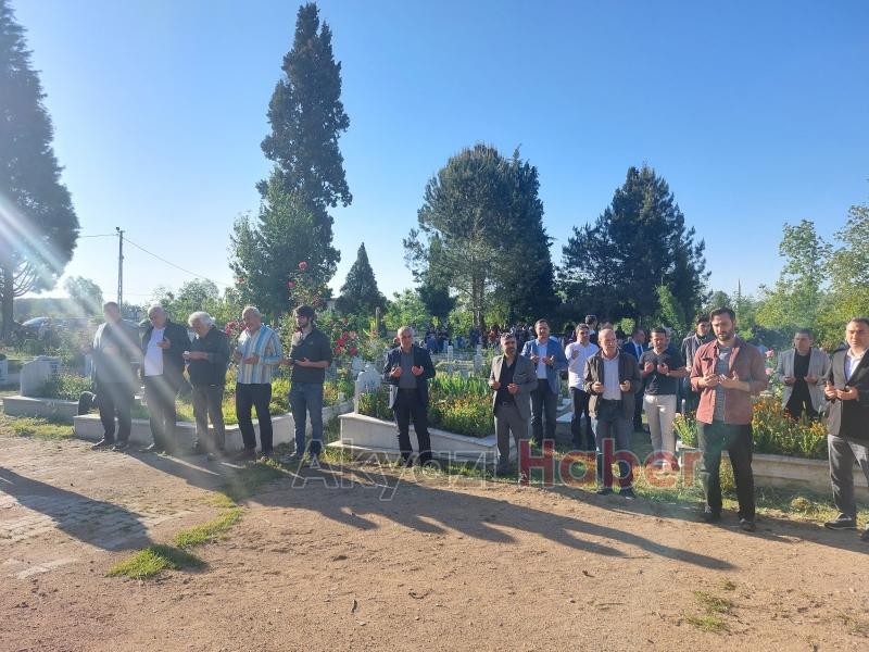 Mübeyyen Öztürk e Gözyaşları ve Dualarla Veda