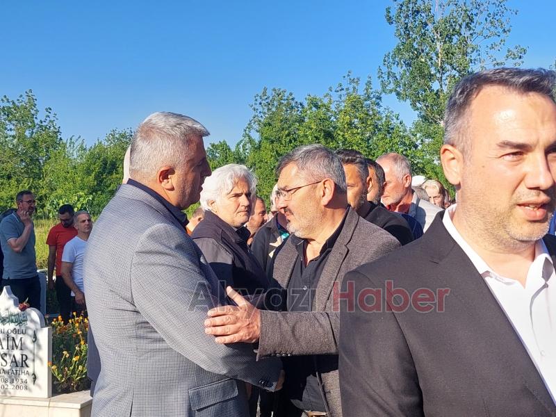 Mübeyyen Öztürk e Gözyaşları ve Dualarla Veda