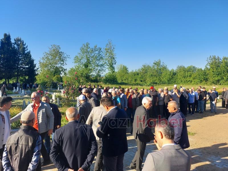 Mübeyyen Öztürk e Gözyaşları ve Dualarla Veda