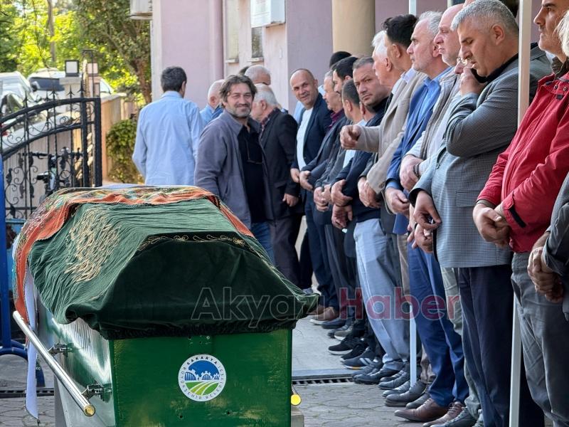 Mübeyyen Öztürk e Gözyaşları ve Dualarla Veda