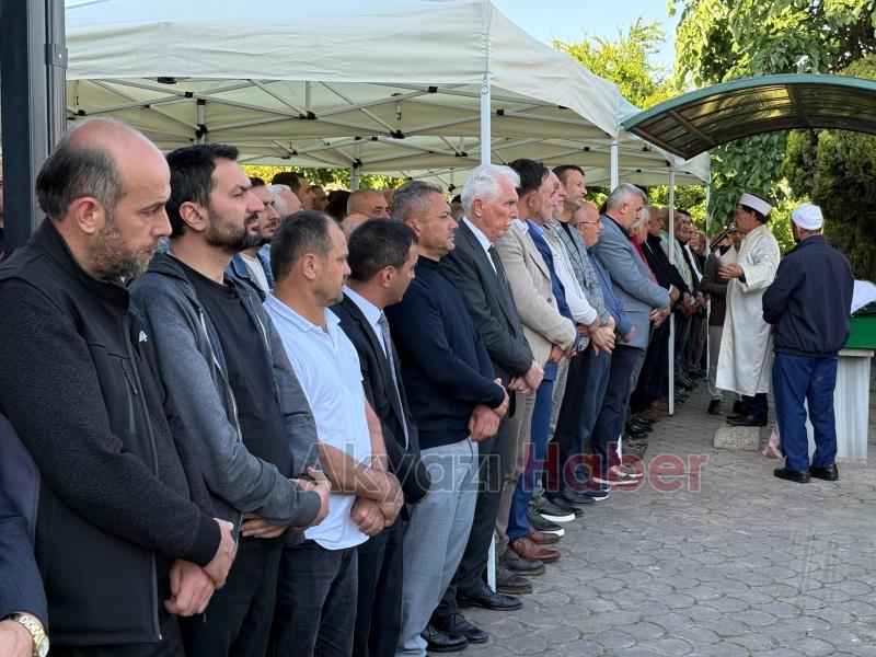 Mübeyyen Öztürk e Gözyaşları ve Dualarla Veda