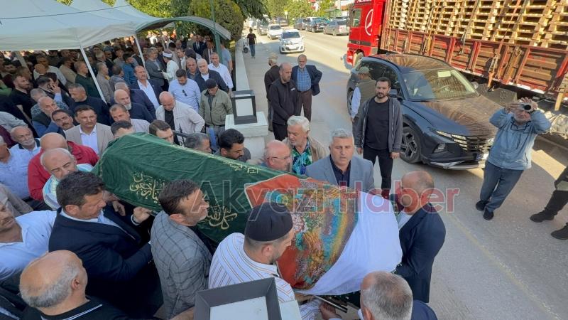 Mübeyyen Öztürk e Gözyaşları ve Dualarla Veda