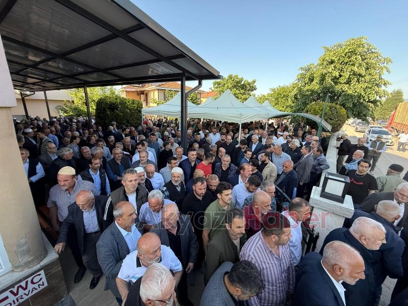 Mübeyyen Öztürk e Gözyaşları ve Dualarla Veda