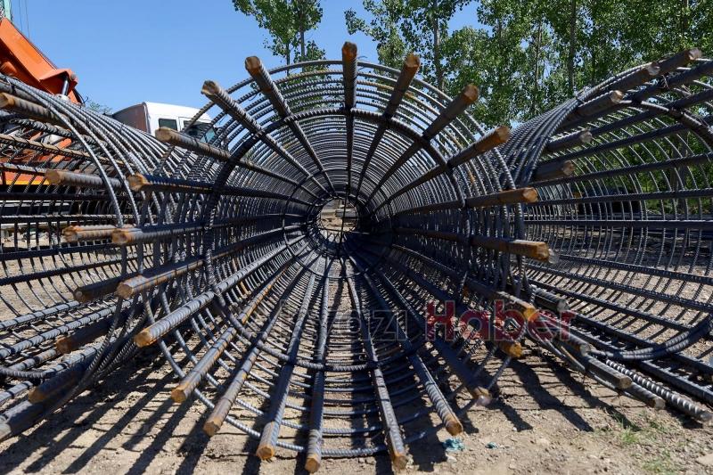 Akyazı Yeniorman’da yeni köprü yapımı başladı