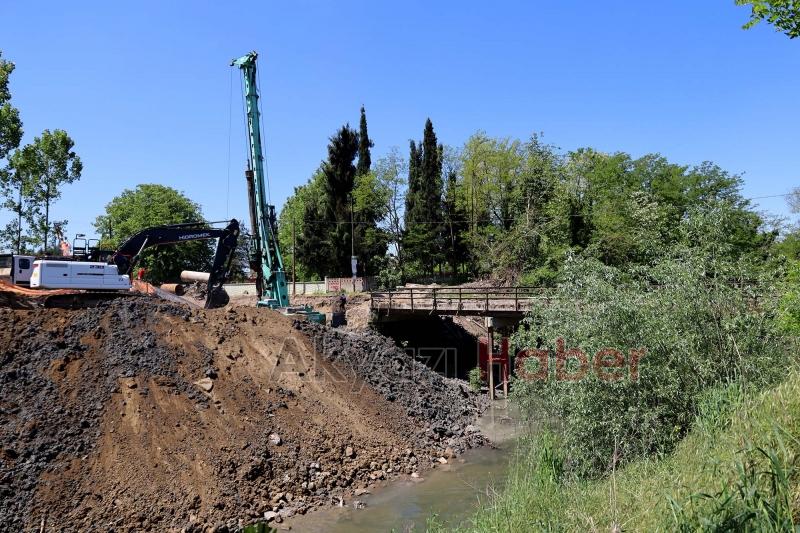 Akyazı Yeniorman’da yeni köprü yapımı başladı
