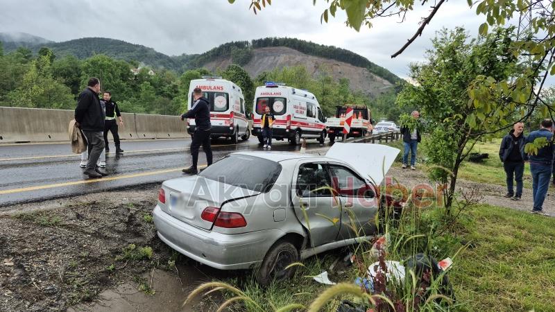 D 100 de Korku Dolu Anlar Akyazı Plakalı Otomobil Sulama Kanalına Uçtu 