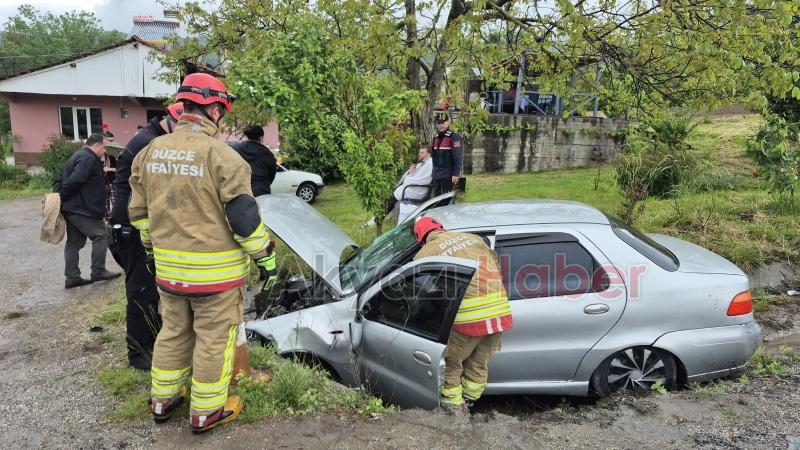 D 100 de Korku Dolu Anlar Akyazı Plakalı Otomobil Sulama Kanalına Uçtu 
