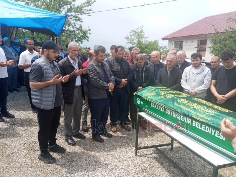 Eşi ile kaza yapan sürücü toprağa verildi